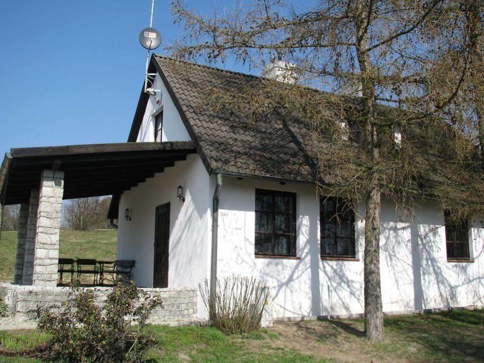 Rezydencja Nad Jeziorem Pestkownica Экстерьер фото